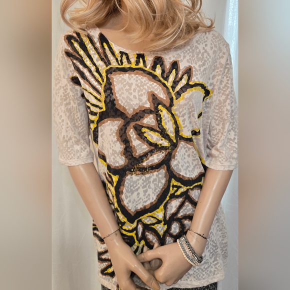 Nd Weekend Tops - Women's Cream Sheer Floral T-shirt With Sequens. Pristine Condition.